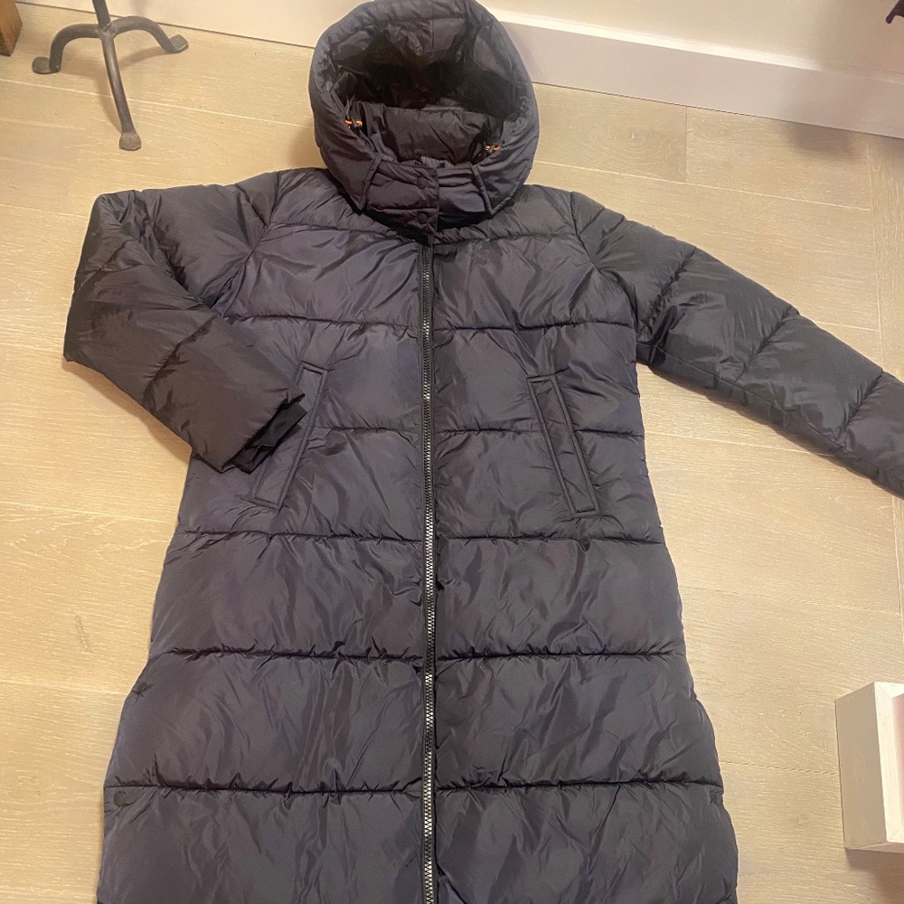 SAVE THE DUCK navy puffer coat in size M